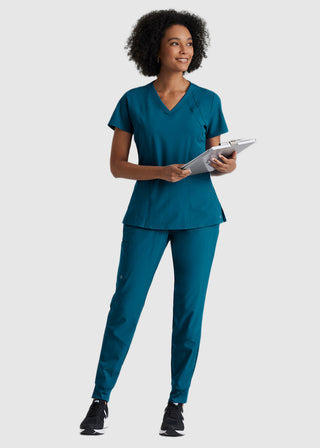 Barco One Women 4-Pocket Princess Seam V-Neck Scrub Top