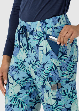Wink Scrubs Women's Printed Breezy Palms  Double Cargo Scrub Pant