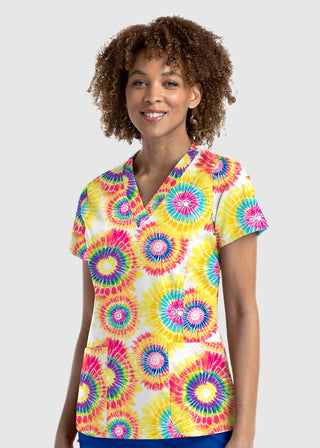 Maevn Women's Strectch V-Neck Print in Rainbow Dreams Scrub Top
