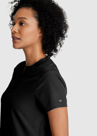 Barco One Women's  Flux 2-Pocket Banded Zip Collar Top