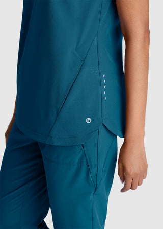 Barco One Women's  Flux 2-Pocket Banded Zip Collar Top