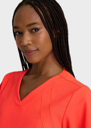 Barco One Women 4-Pocket Princess Seam V-Neck Scrub Top