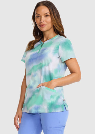 Healing Hands Women's Blurred Ikat Ivy Top