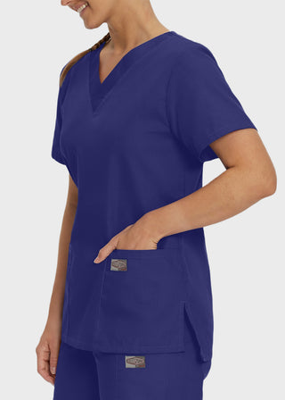 Free Embroidery Women's Double Pocket V-Neck Nursing Top