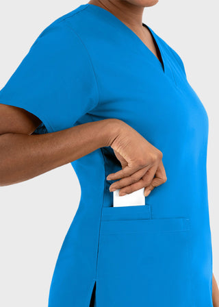 Maevn Core Women's Classic V-Neck Top