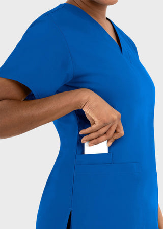 Maevn Core Women's Classic V-Neck Top