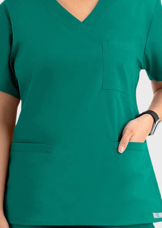 Maevn Core Women's Curved V-neck Top