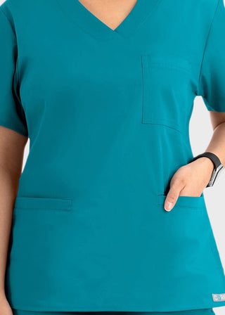 Maevn Core Women's Curved V-neck Top