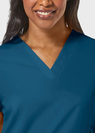 Maevn Eon Women's V-Neck Pocket Top