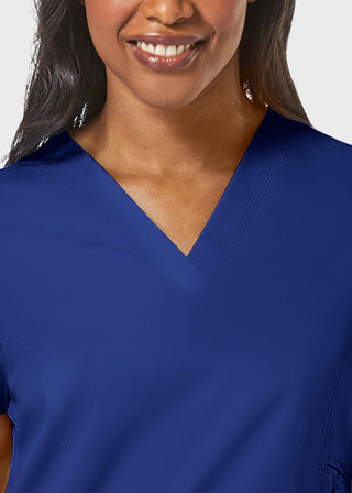 Maevn Eon Women's V-Neck Pocket Top