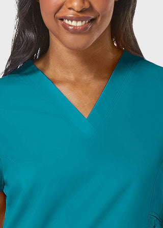 Maevn Eon Women's V-Neck Pocket Top