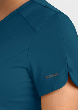 Maevn Women's Curved V-Neck Top