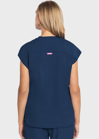 Med Couture AMP Women's Round Neck Tuckable Top