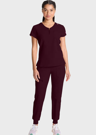 Med Couture AMP Women's Quarter Zip V-Neck Tuckable Top