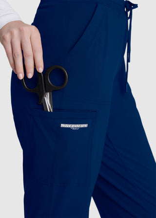 Skechers Unisex Reach Shirred Waistband Slim and Straight Pant